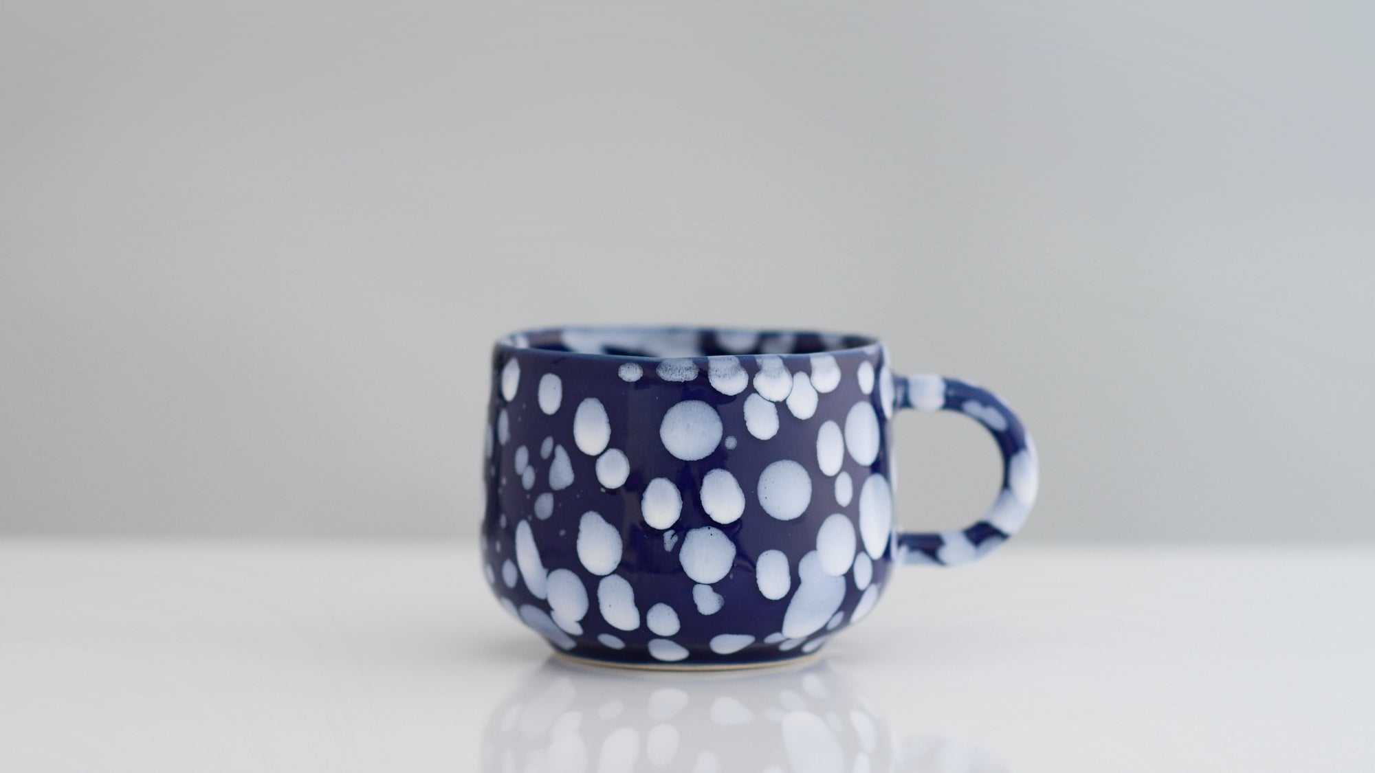 APOLLO / BLUE+WHITE DOTS