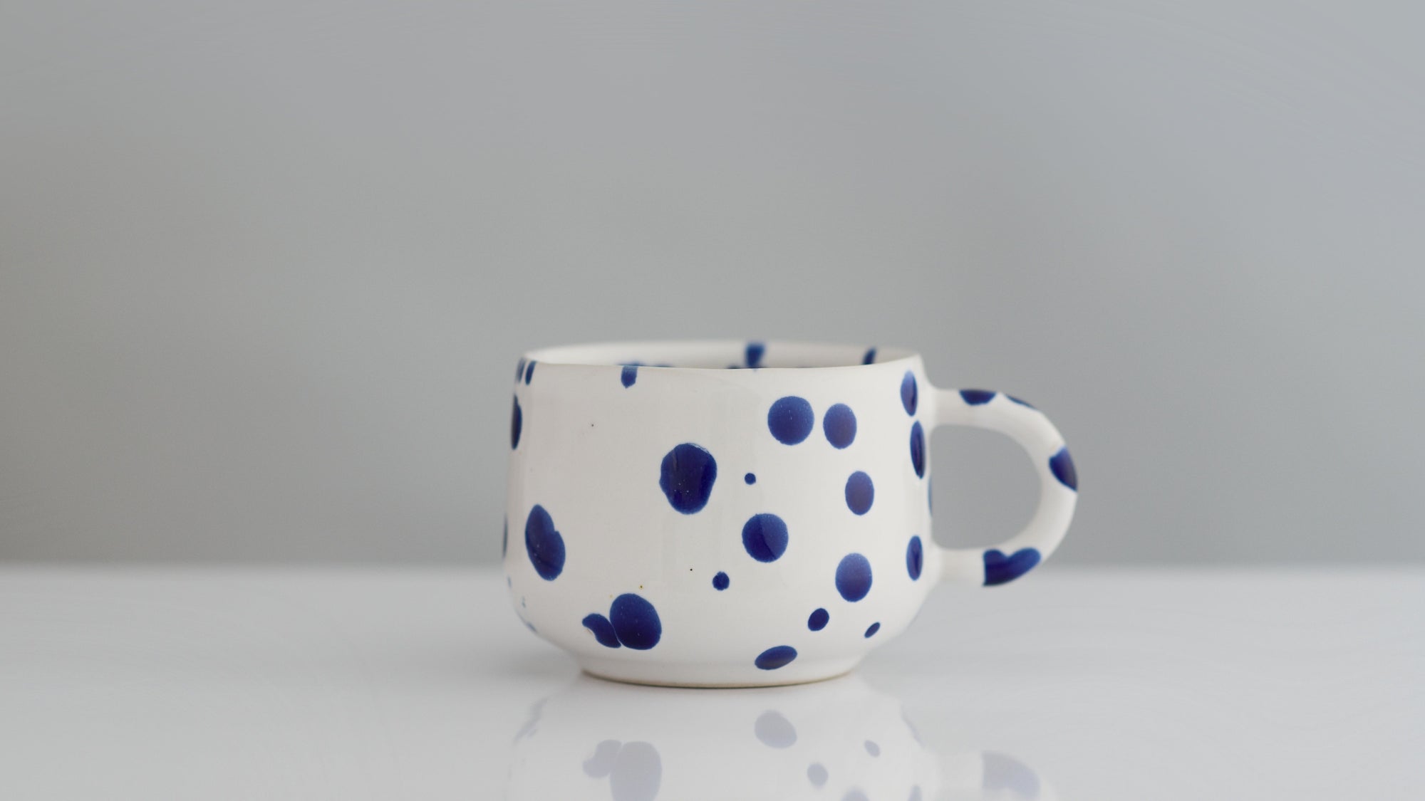 APOLLO / WHITE+BLUE DOTS